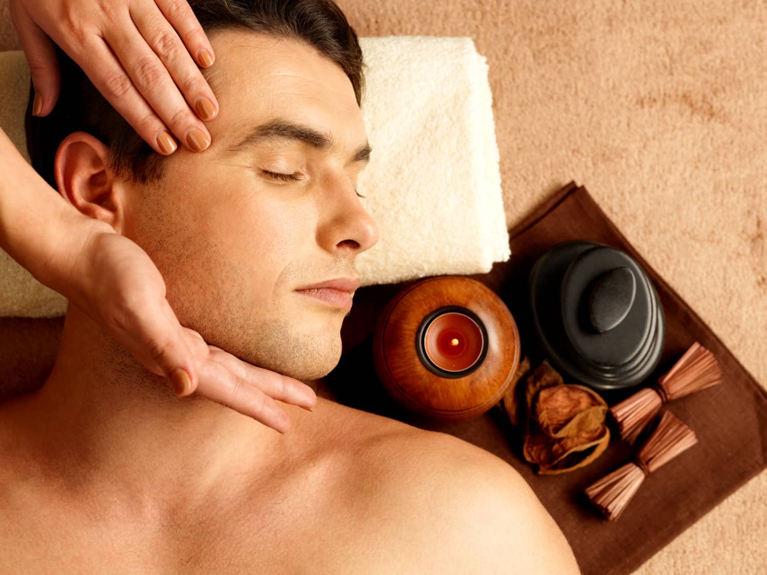 masseur-doing-head-relaxing-massage-man-